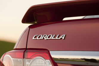 Обзор автомобиля Toyota Corolla 2012.